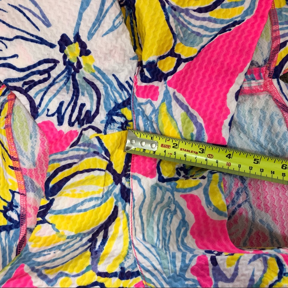 Sold Lilly Pulitzer Adie Short Swept by the Tides - Picture 6 of 7